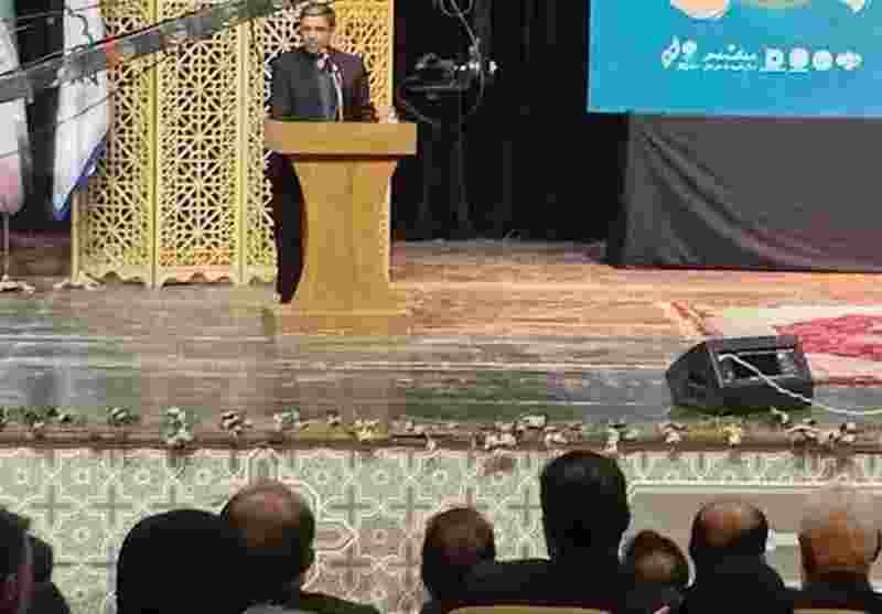 نباید خبرنگار نیابتی در جامعه شکل بگیرد