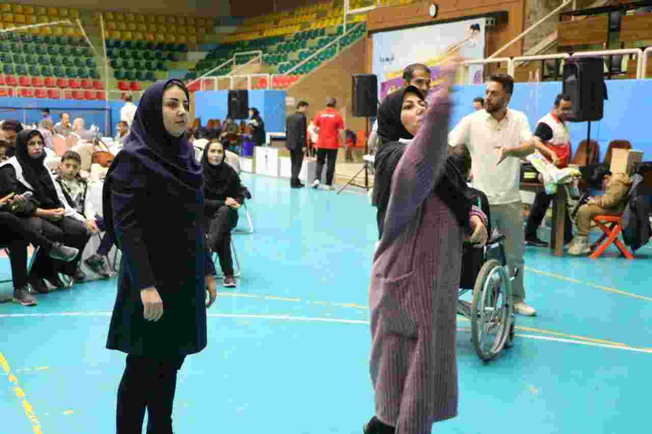 کبری سعادتی؛ خبرنگار آزنا آنلاین  در جشنواره ورزشی رسانه و مسابقه تیتر ورزشی خوش درخشید