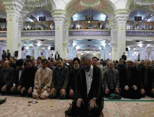   نماز طلب باران به امامت آیت الله عاملی اقامه شد