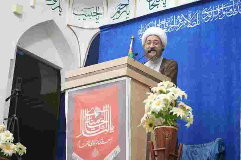 ترامپ لایق خودکشی است
